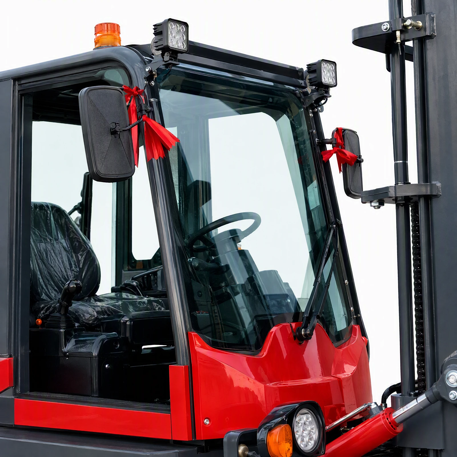 3–4-ton Red Rough-terrain Forklift 3